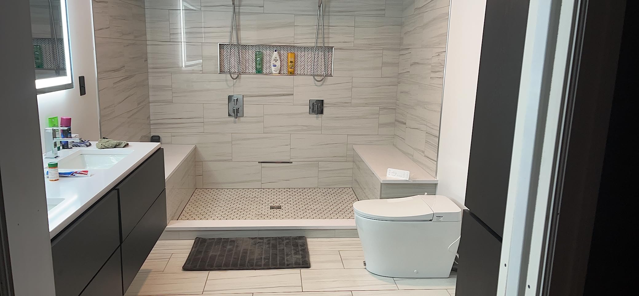 Upgrade your bathroom experience with high-tech smart toilets and personalized comfort.